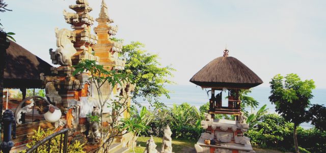 RAMBUT SIWI TEMPLE